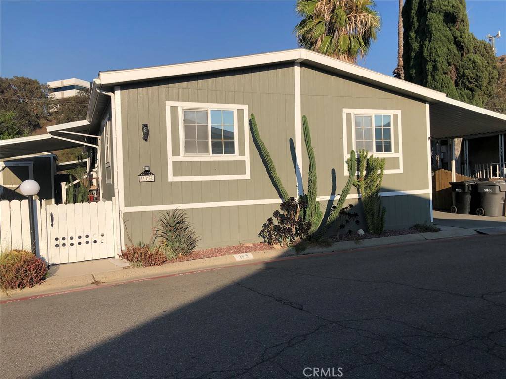 Corona, CA 92878,4901 Green River RD #173