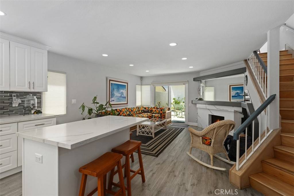 Huntington Beach, CA 92648,305 21st ST