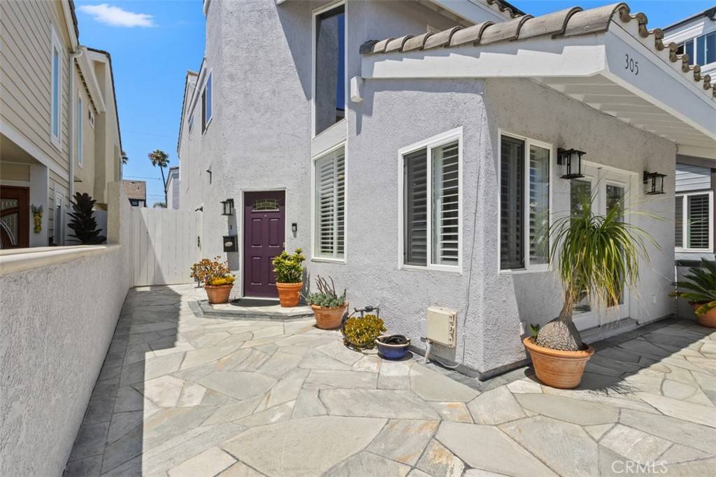 Huntington Beach, CA 92648,305 21st ST