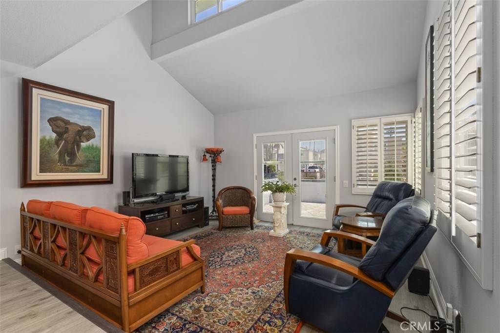 Huntington Beach, CA 92648,305 21st ST