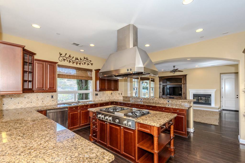 Yorba Linda, CA 92886,3811 Belgian LN