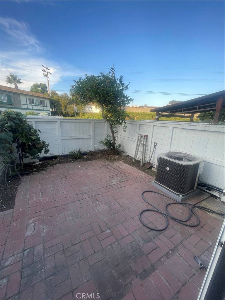 Buena Park, CA 90621,8238 Hamilton