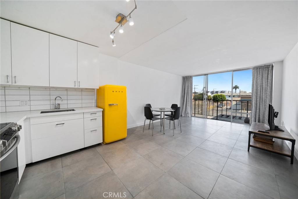 Long Beach, CA 90802,375 Atlantic AVE #201
