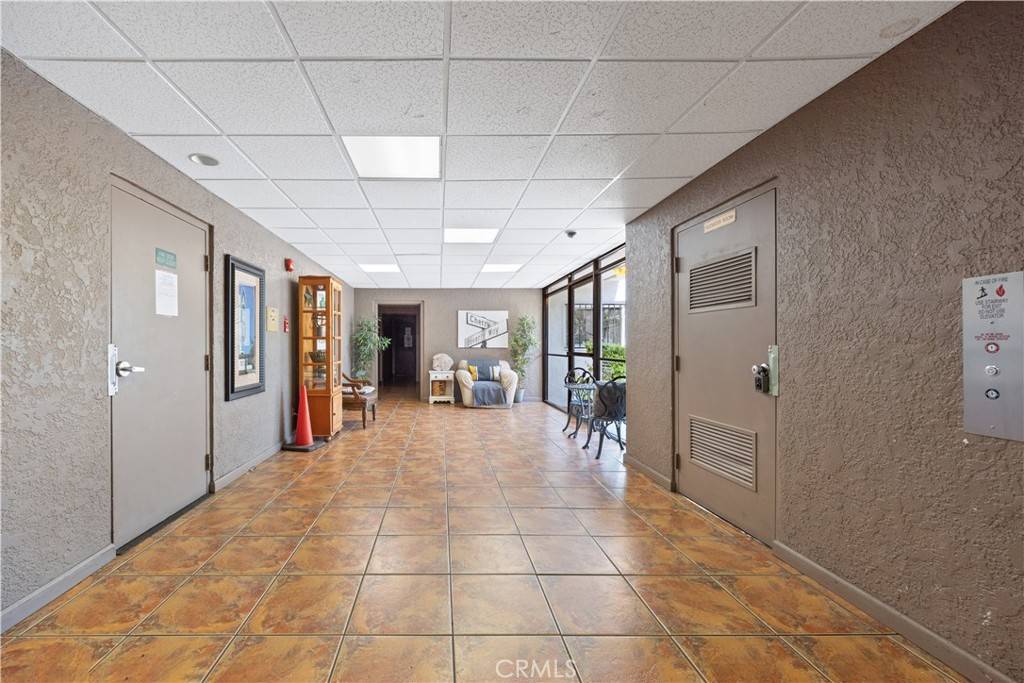 Long Beach, CA 90802,1919 E Beverly WAY