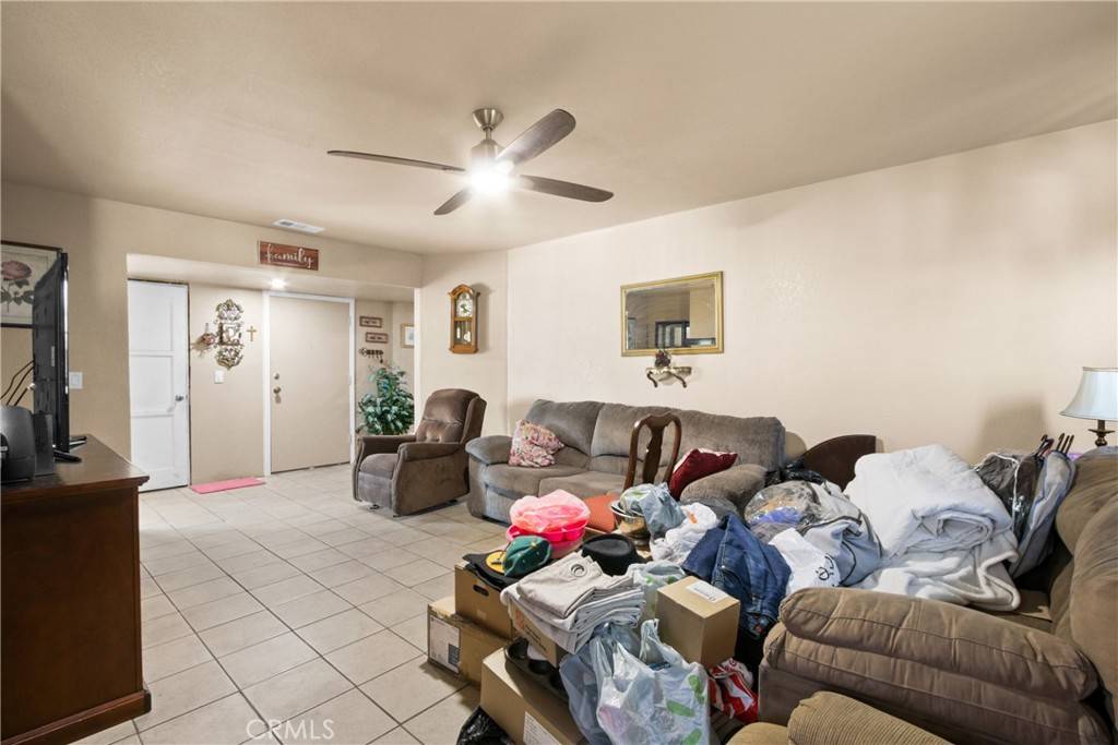 Santa Ana, CA 92707,515 W Mcfadden AVE