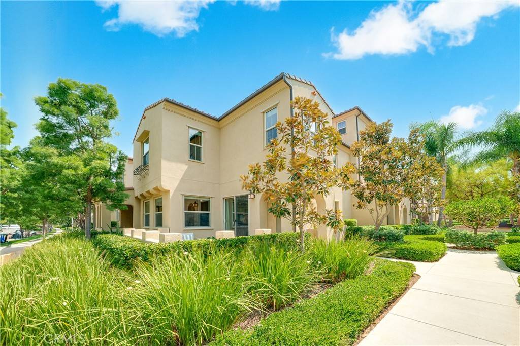 Irvine, CA 92618,172 Borrego