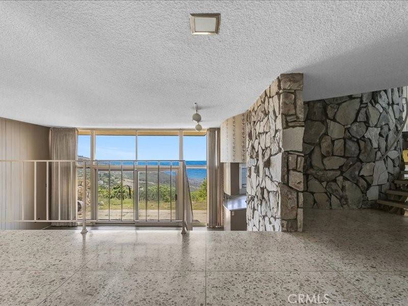 Rancho Palos Verdes, CA 90275,47 Oceanaire DR