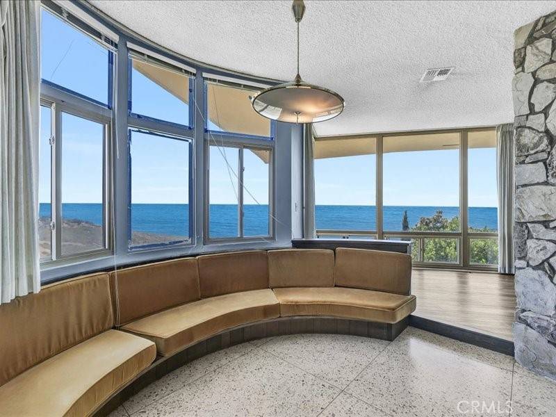Rancho Palos Verdes, CA 90275,47 Oceanaire DR