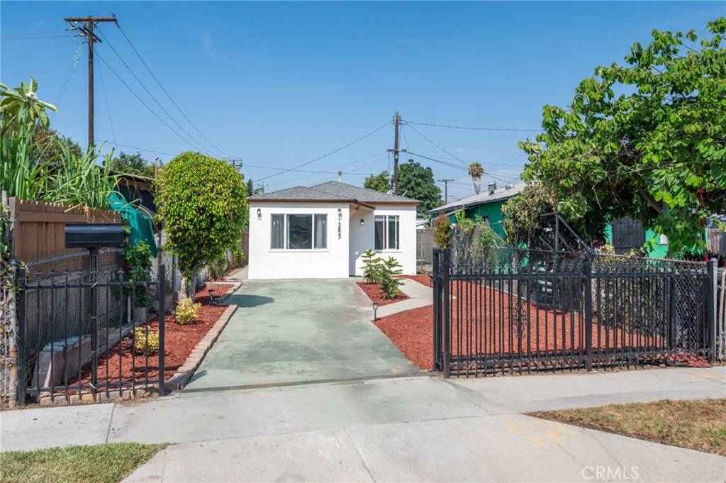 Los Angeles, CA 90059,13825 Stanford AVE