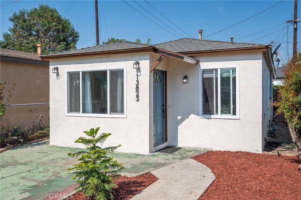 Los Angeles, CA 90059,13825 Stanford AVE