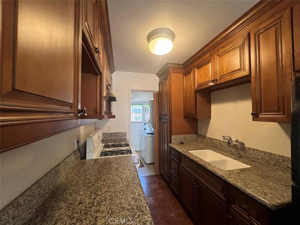 Los Angeles, CA 90042,6720 Comet ST