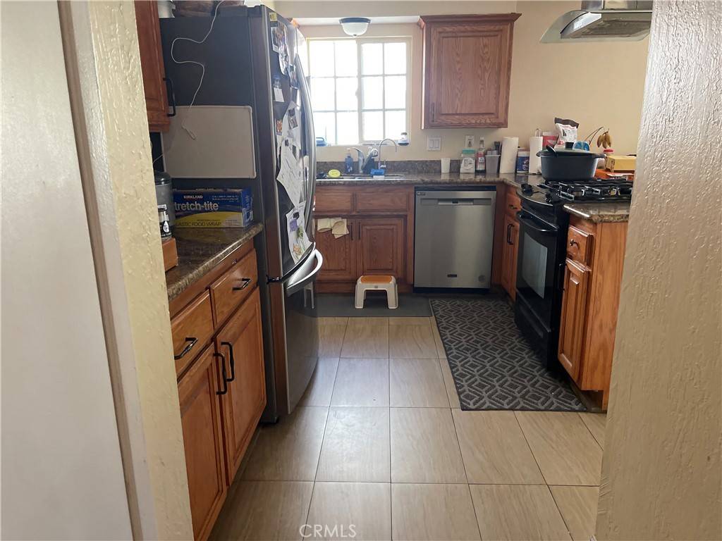 Santa Ana, CA 92703,521 S Western AVE