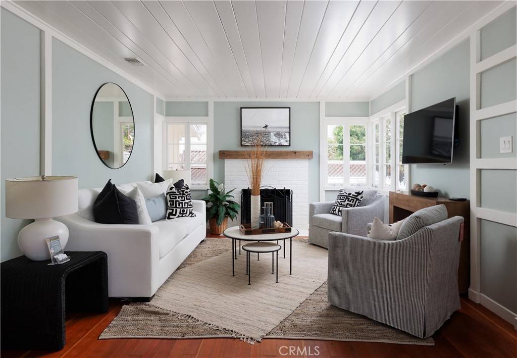 Laguna Beach, CA 92651,425 Monterey DR