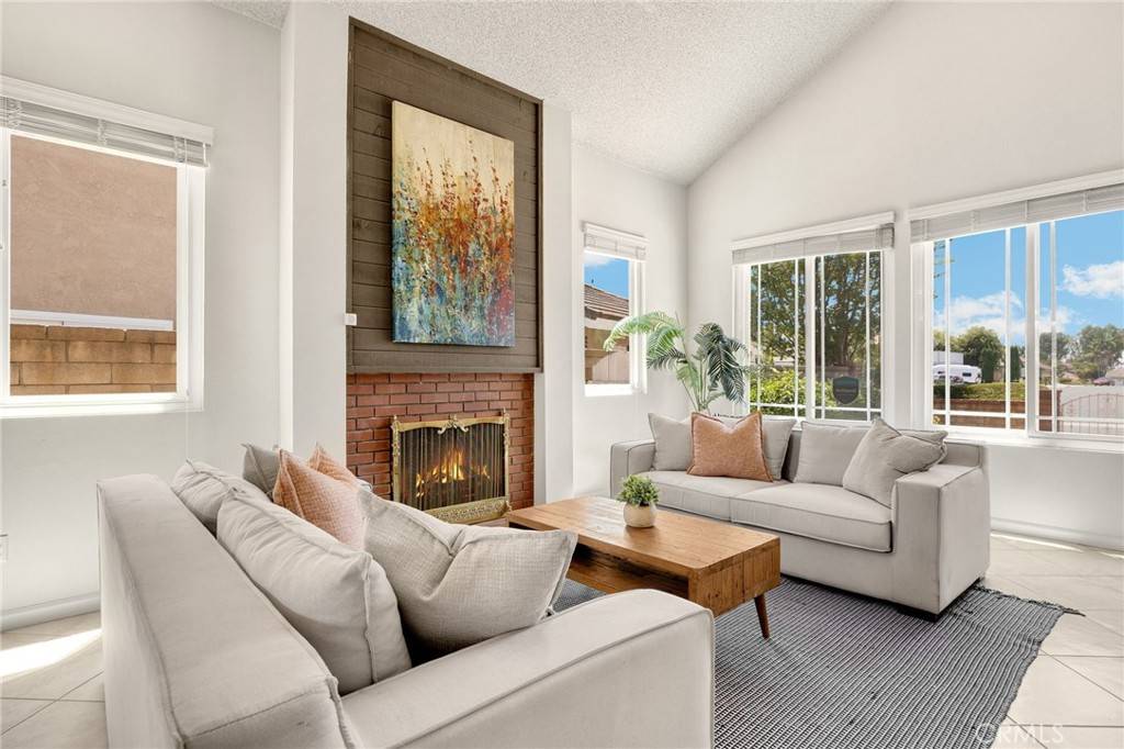 Brea, CA 92821,1342 Beechwood DR