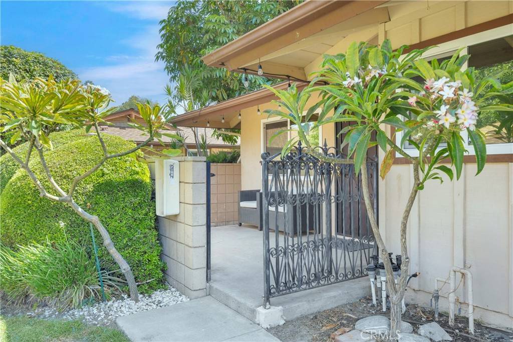 Fullerton, CA 92831,1776 E Commonwealth AVE #101