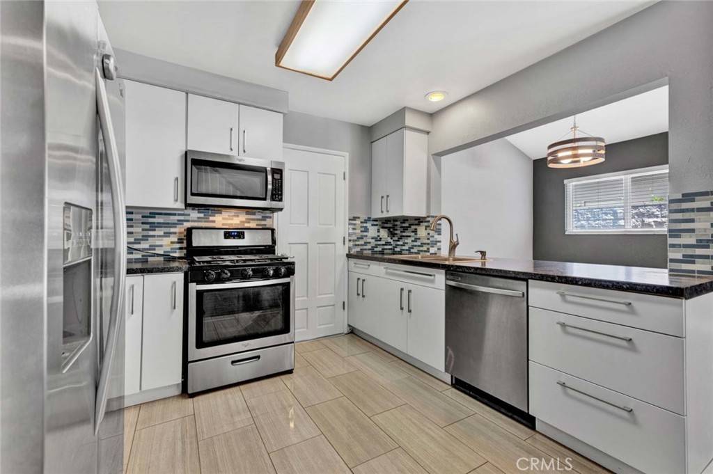 Tustin, CA 92780,14842 Bridgeport RD