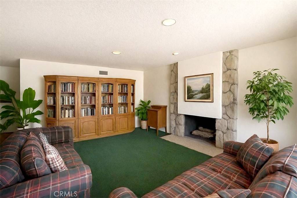 Placentia, CA 92870,924 Chicago AVE