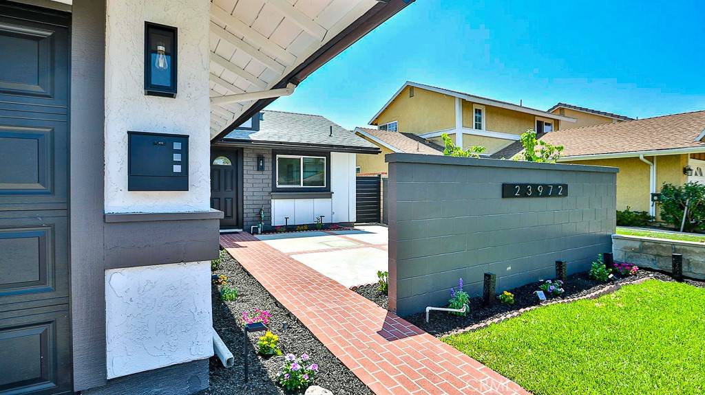 Lake Forest, CA 92630,23972 Carmel DR