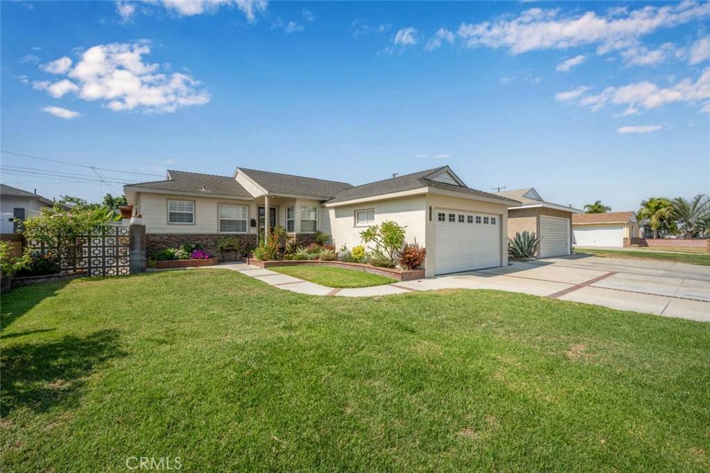Bellflower, CA 90706,10440 Hopland ST