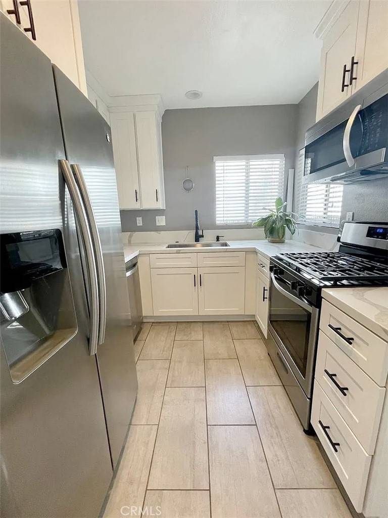 Costa Mesa, CA 92627,260 Victoria ST #D3