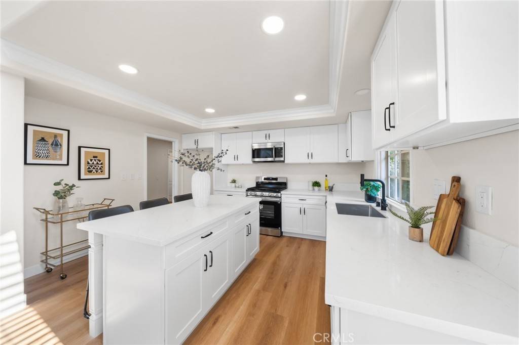 Long Beach, CA 90803,540 Pittsfield CT #103