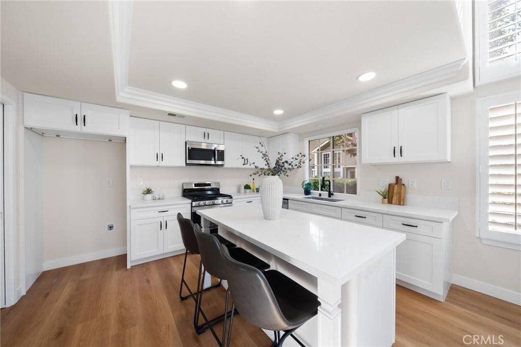 Long Beach, CA 90803,540 Pittsfield CT #103