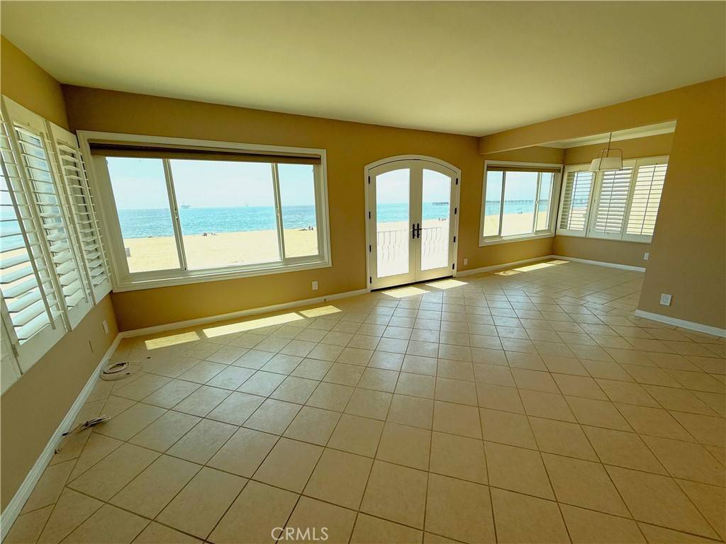 Seal Beach, CA 90740,1319 Seal Way #B