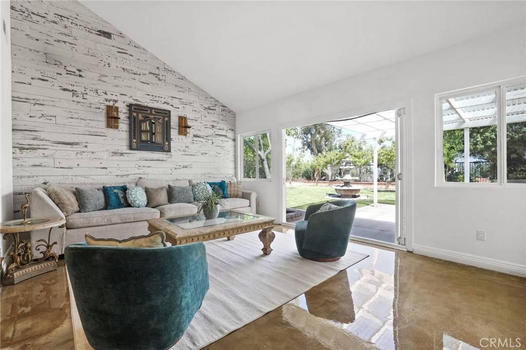 Anaheim, CA 92807,463 S Westridge CIR