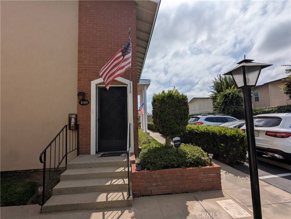 Los Alamitos, CA 90720,12100 Montecito Road #100