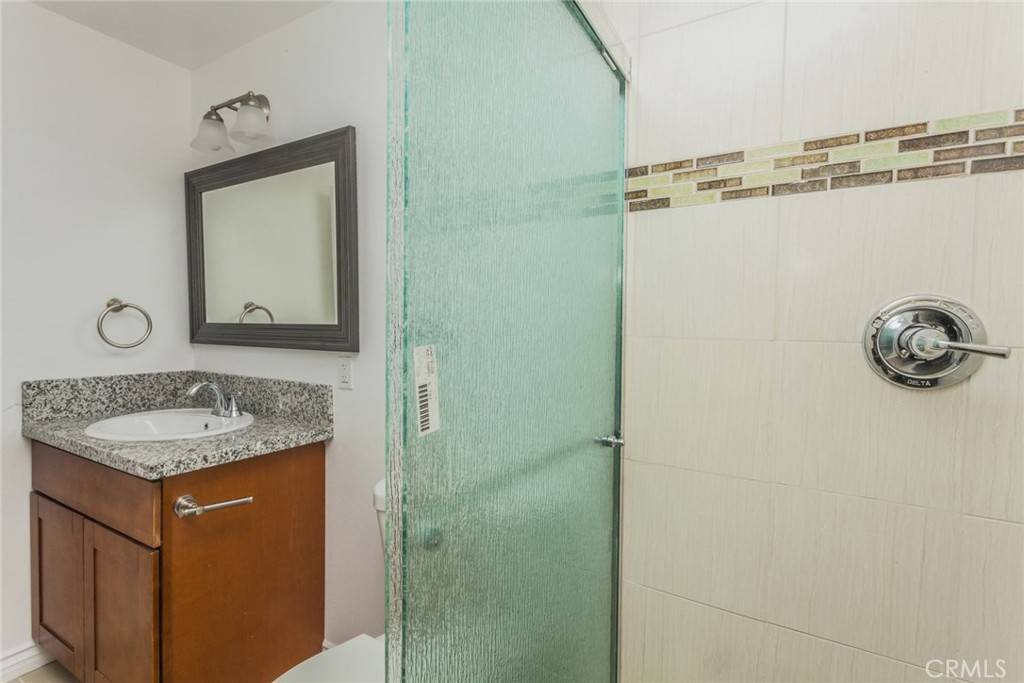 Santa Ana, CA 92703,813 1/2 N Figueroa ST