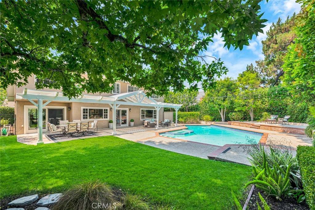North Tustin, CA 92705,19331 Gateway DR