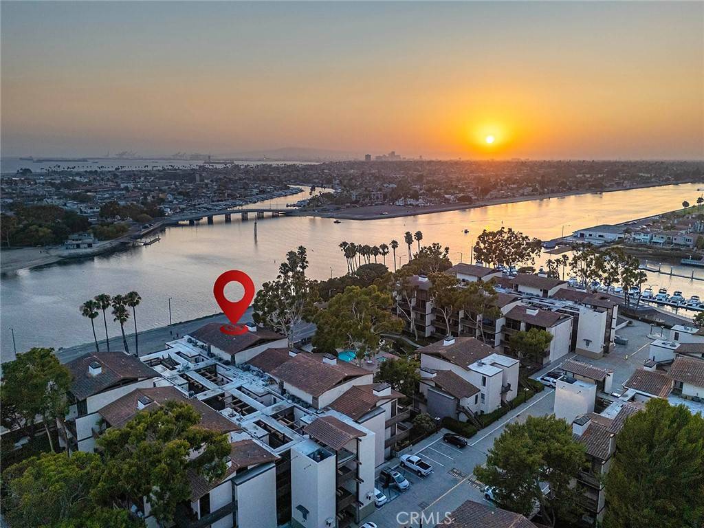 Long Beach, CA 90803,6315 Marina Pacifica DR S