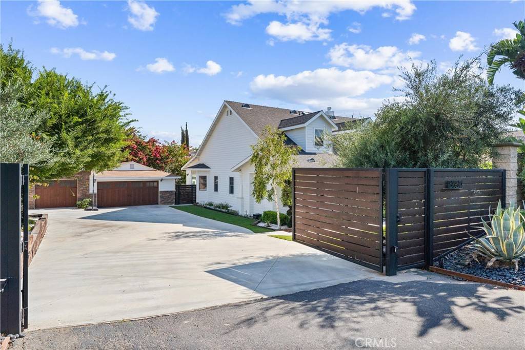 Yorba Linda, CA 92886,18534 Cobblestone CT