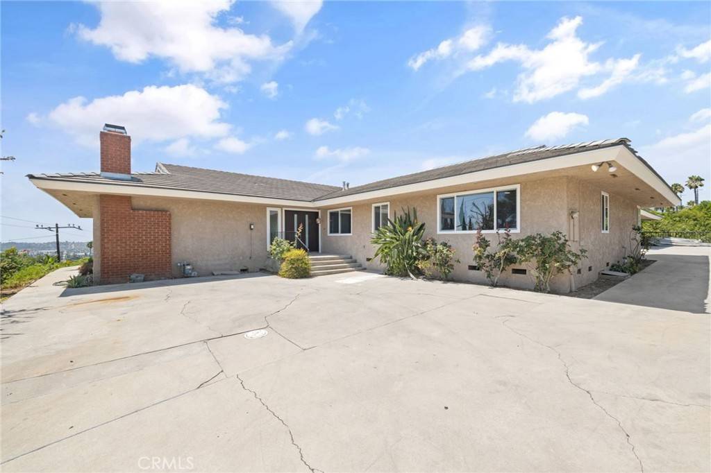 La Habra Heights, CA 90631,1281 Mayapan RD