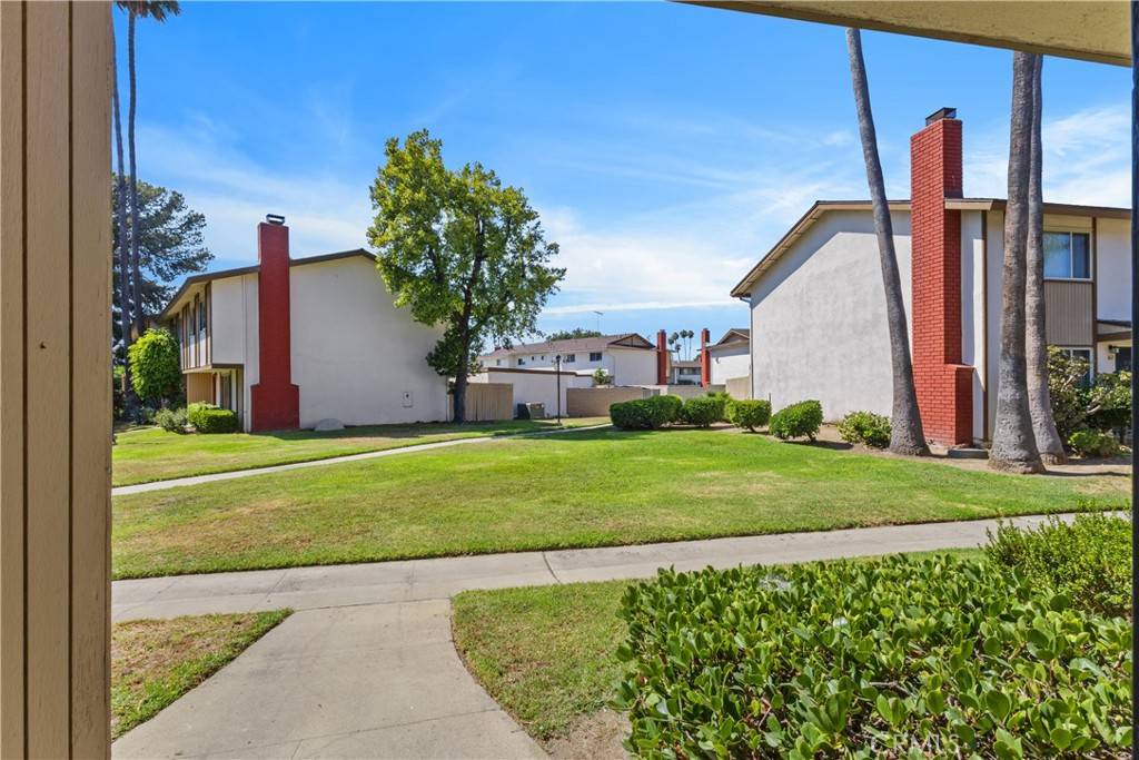 Tustin, CA 92780,1722 Mitchell AVE #123