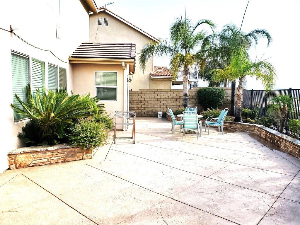 Castaic, CA 91384,30160 Holmby CT