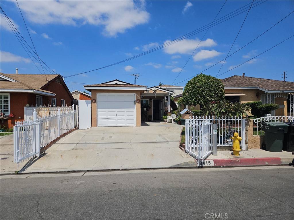 Paramount, CA 90723,8415 Elburg ST