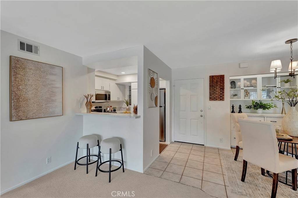 Signal Hill, CA 90755,1903 Temple AVE #202
