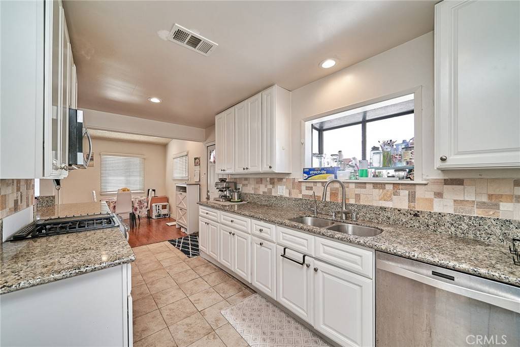 Torrance, CA 90503,20017 Bernist AVE