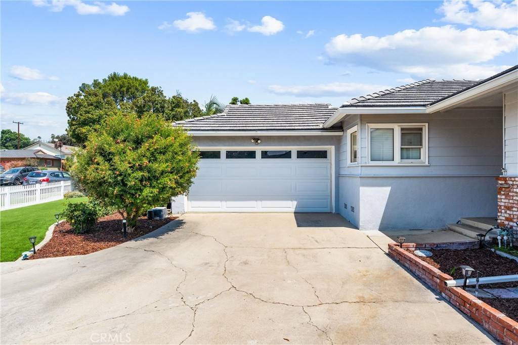 Fullerton, CA 92831,1106 Hollydale DR