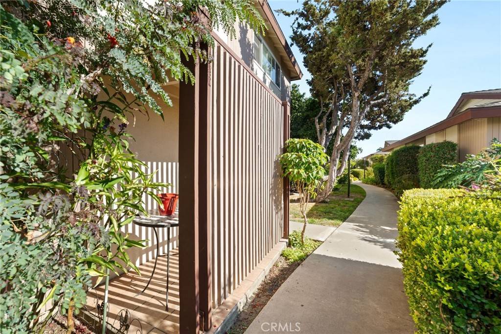 Tustin, CA 92780,479 E 1st