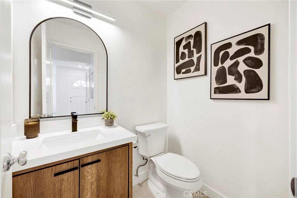 Redondo Beach, CA 90278,2517 Harriman LN #B