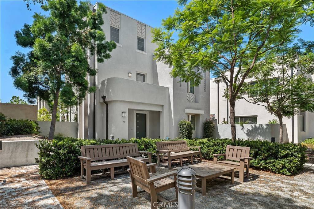 Irvine, CA 92618,112 Menkar