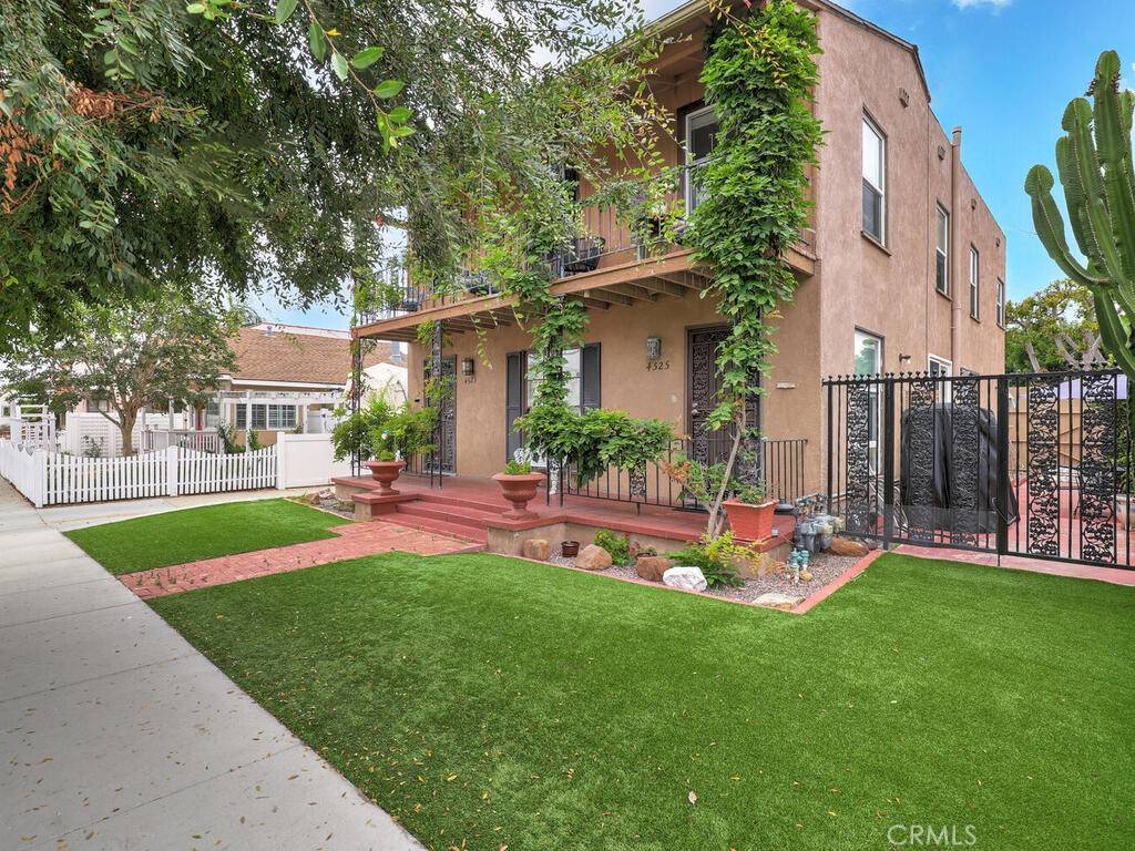 Long Beach, CA 90814,4523 E 3rd Street