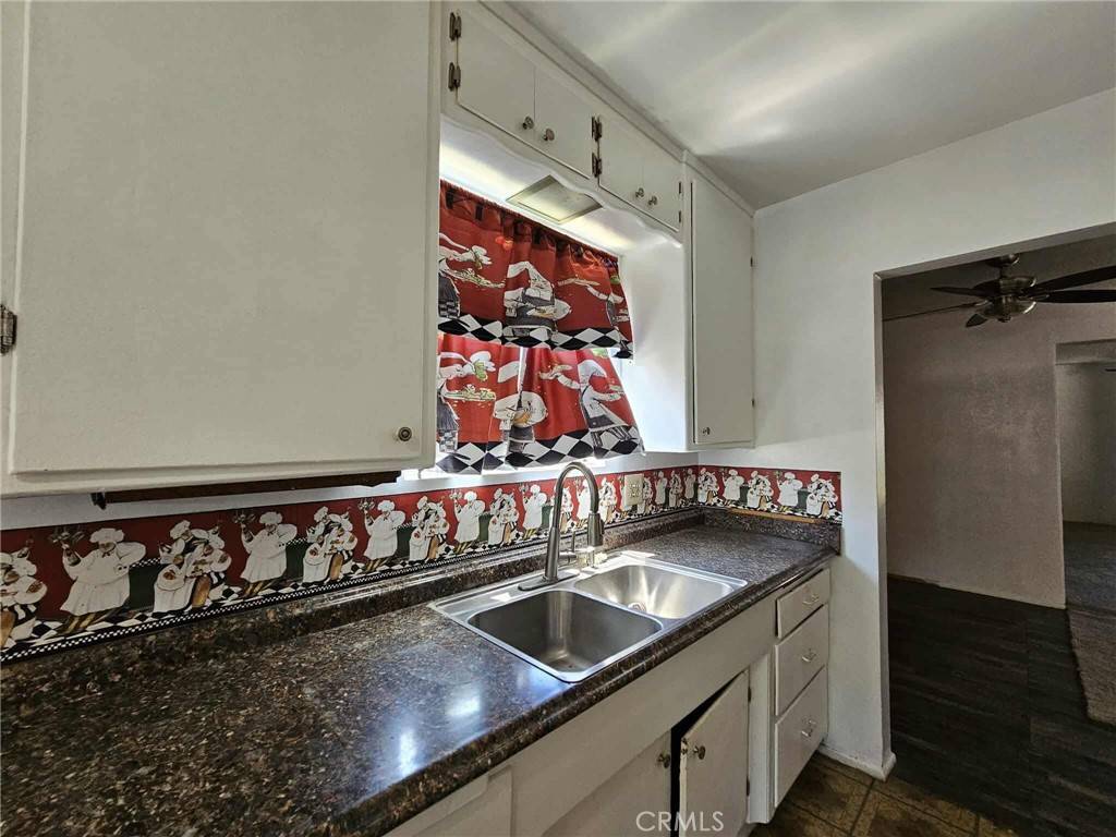 Santa Ana, CA 92703,1002 Sheffield ST