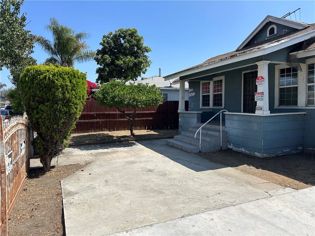 Huntington Park, CA 90255,6356 Marconi ST