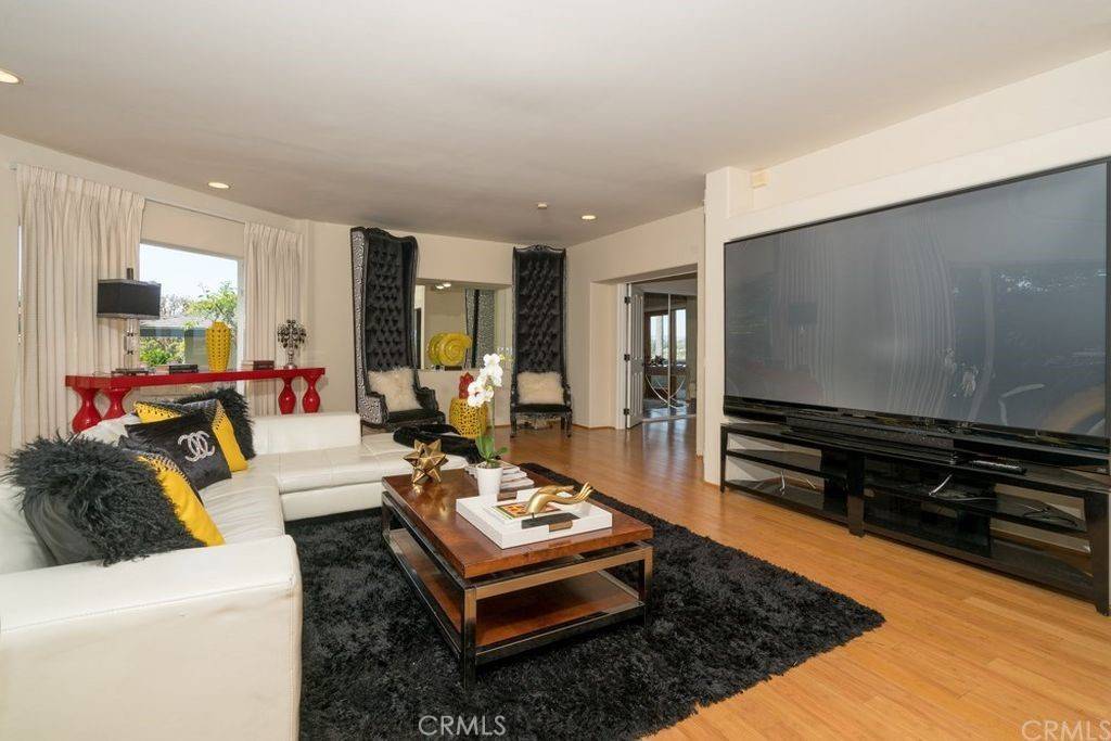 Newport Beach, CA 92660,2301 Irvine