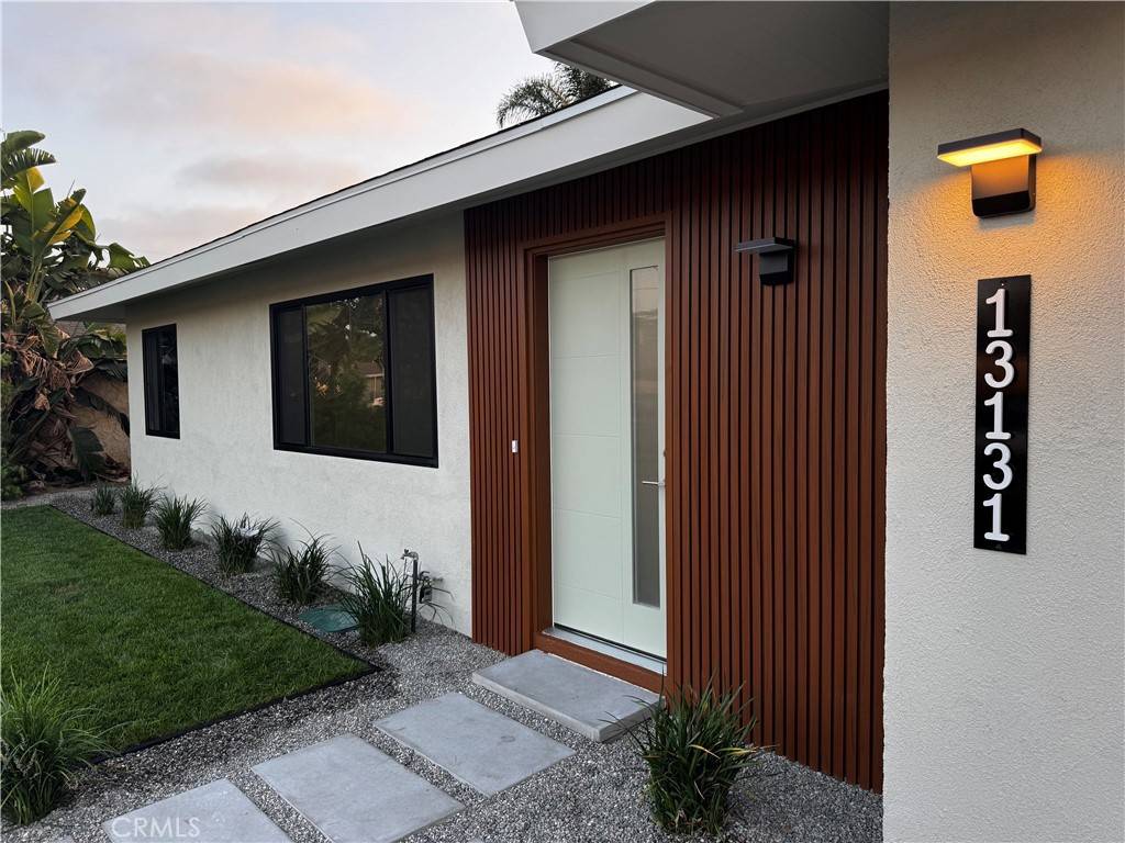 Garden Grove, CA 92843,13131 Siemon AVE