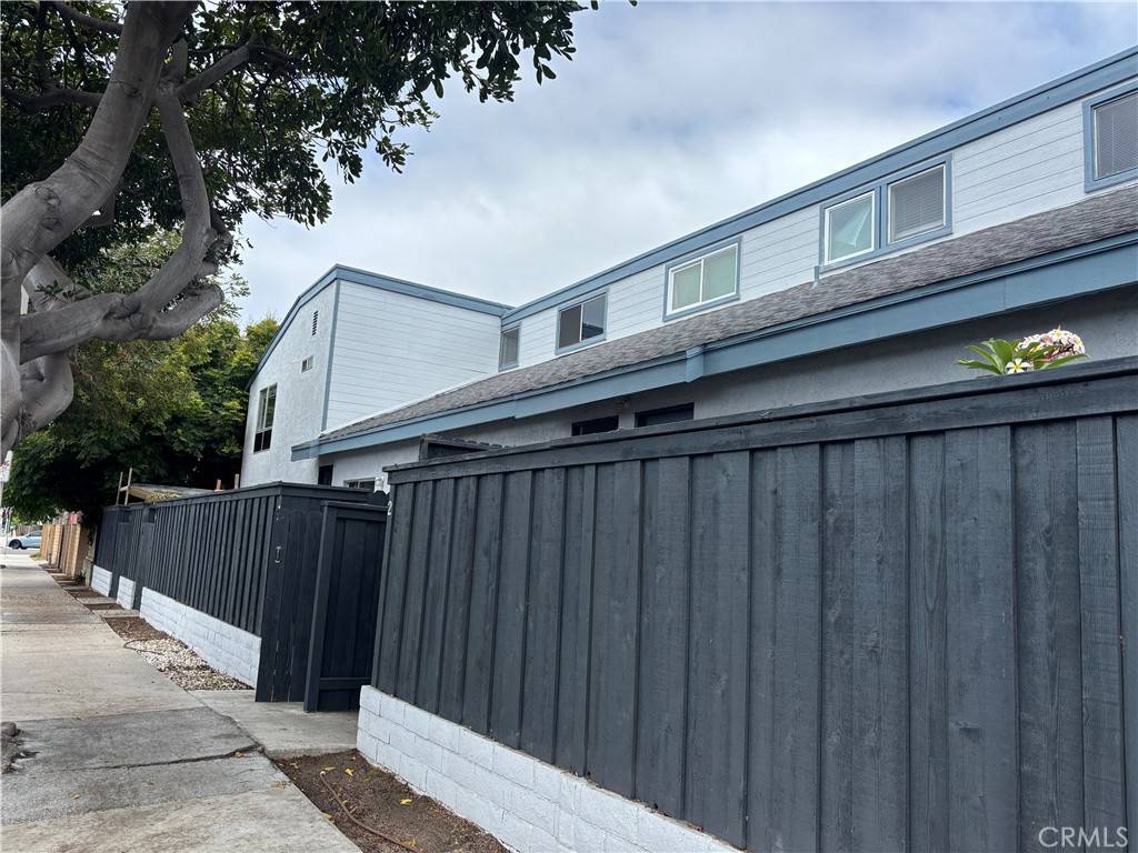 Huntington Beach, CA 92648,2501 Florida ST
