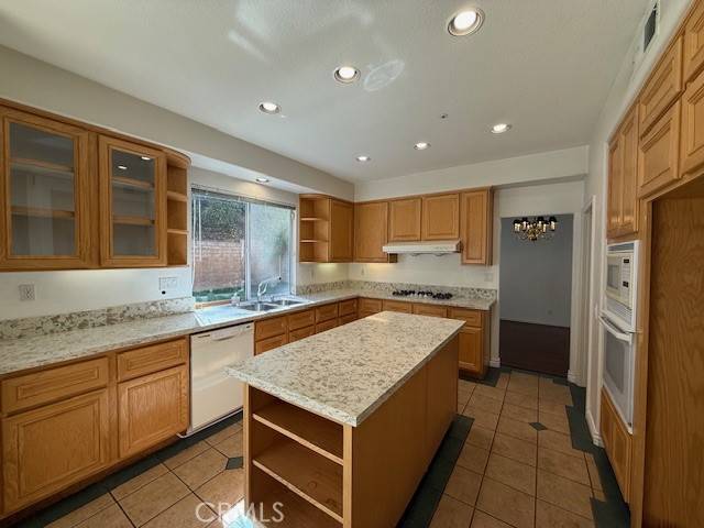 Diamond Bar, CA 91765,20572 E Oak Meadow